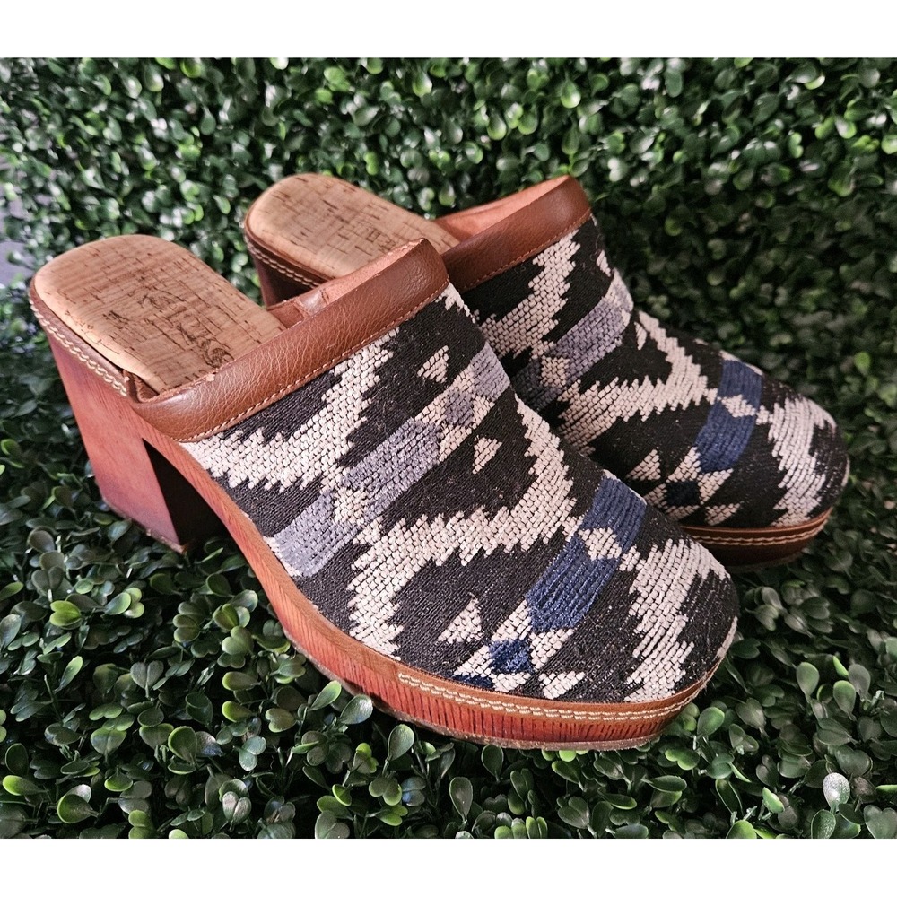 Korks Lori Clogs Size 8 Tapestry Aztec Platform Western Prairie Boho Hippie